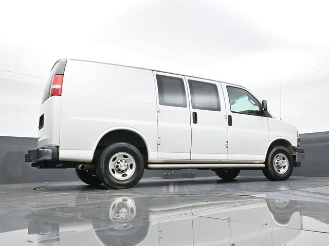 Used 2021 Chevrolet Express 2500 w/ Driver Convenience Package image 42
