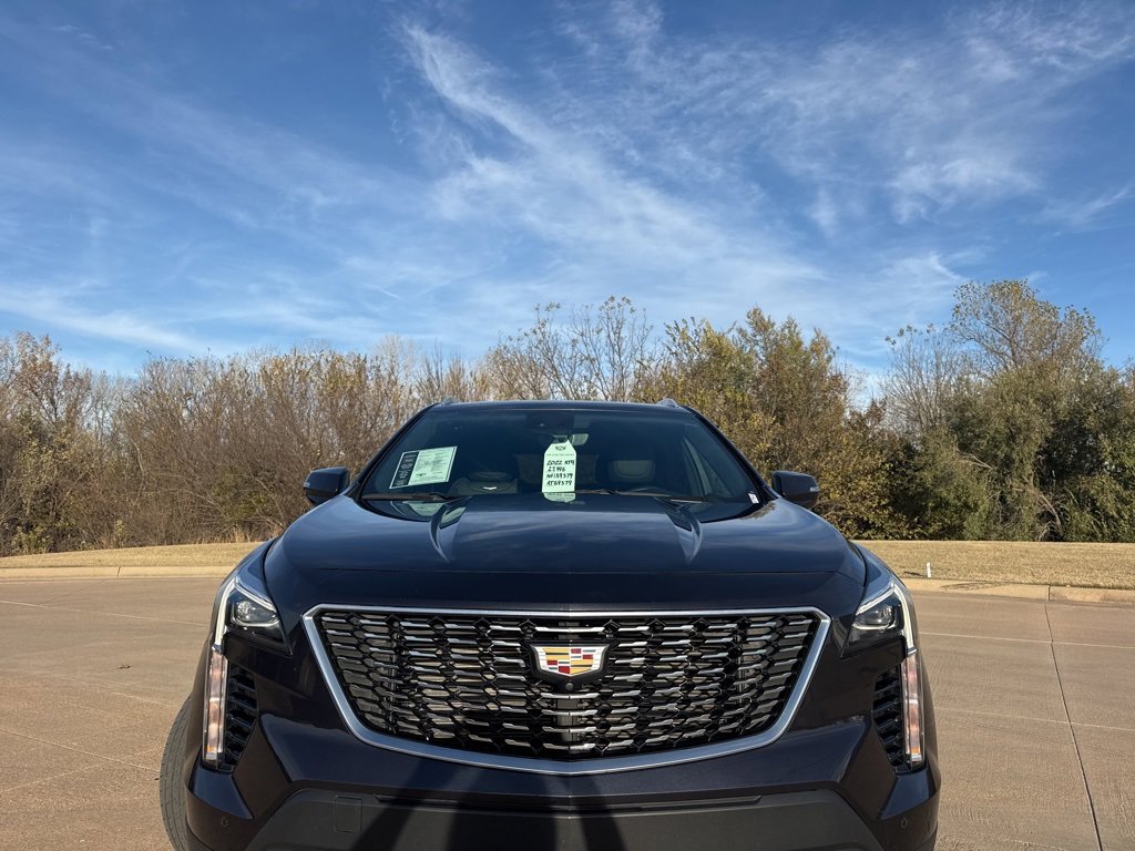 Used 2022 Cadillac XT4 Premium Luxury w/ Enhanced Visibility Package image 5