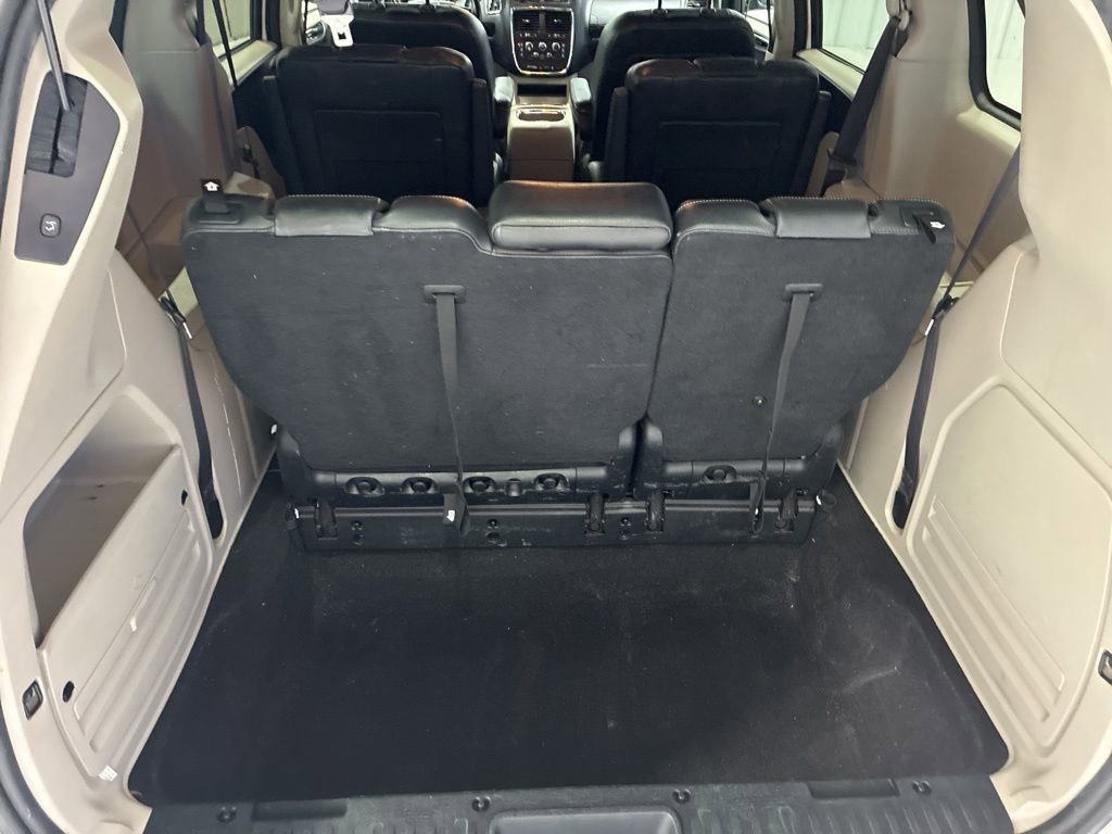 Used 2017 Dodge Grand Caravan SXT image 31