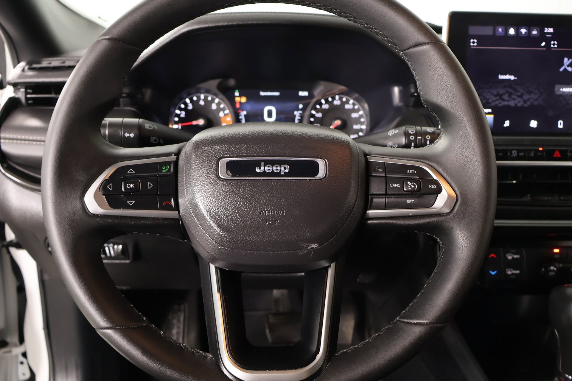 Used 2024 Jeep Compass Latitude w/ Altitude Special Edition AWD/4WD image 3