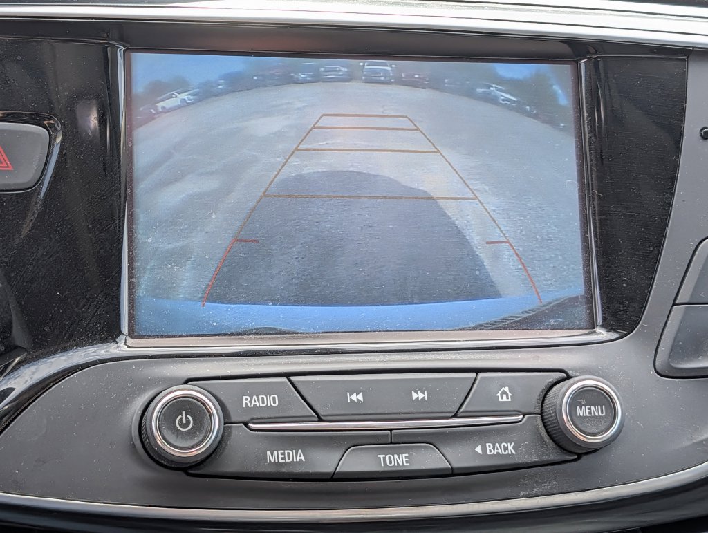 Used 2020 Buick Envision Essence FWD image 17