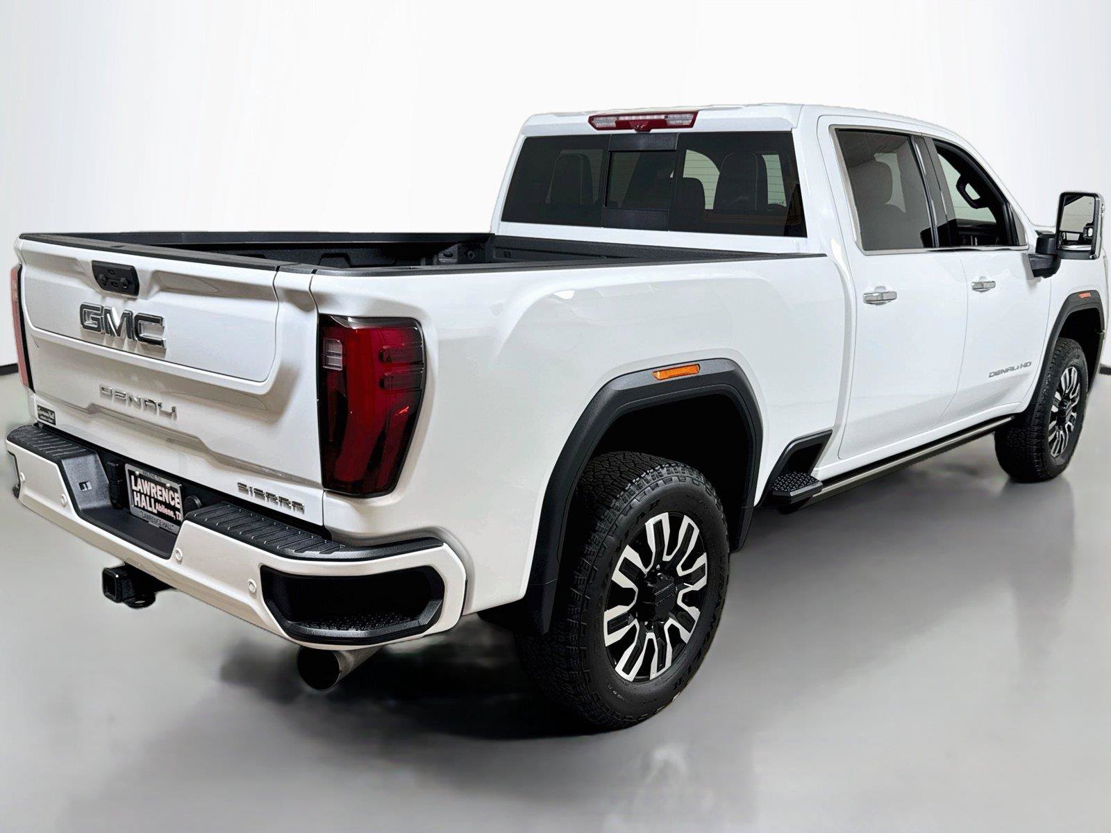 Certified 2026 GMC Sierra 2500 Denali Ultimate AWD/4WD image 4