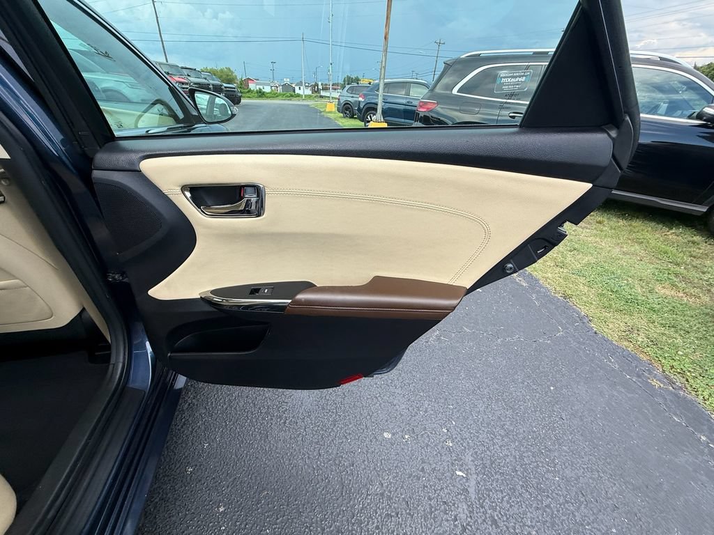 Used 2014 Toyota Avalon XLE Touring FWD image 19
