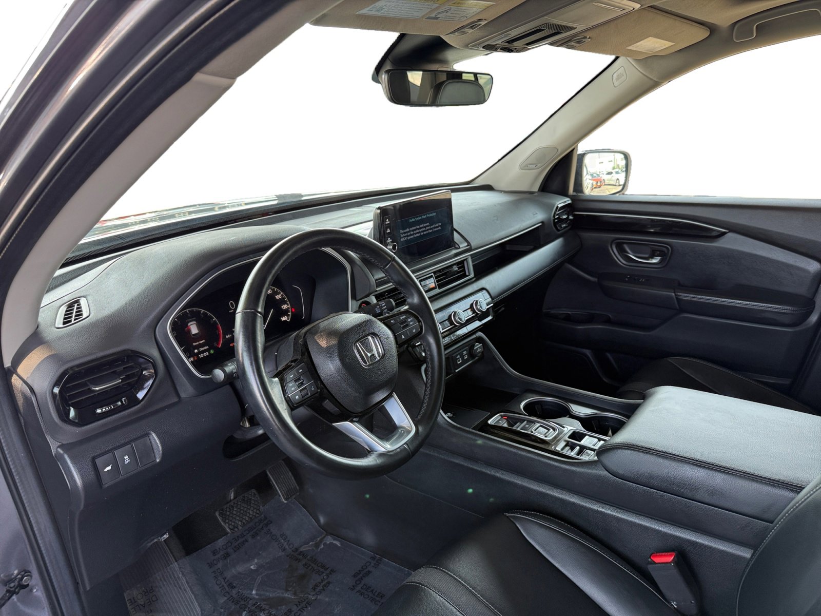 Used 2024 Honda Pilot Touring image 9