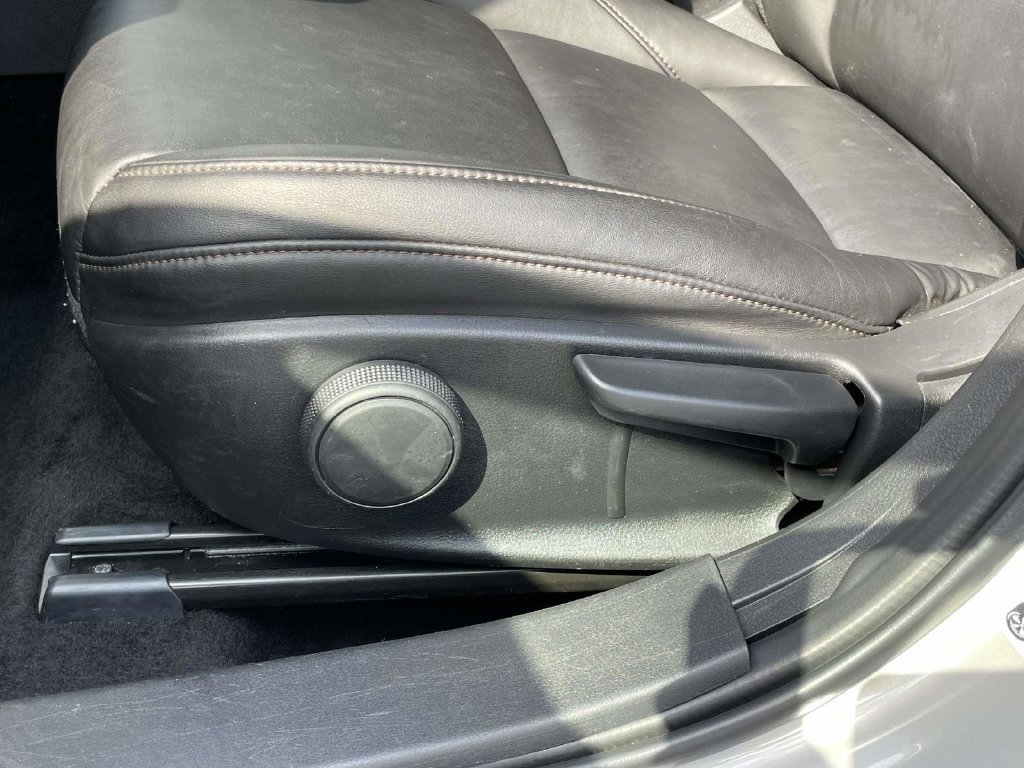Used 2025 MAZDA MAZDA3 s FWD image 22