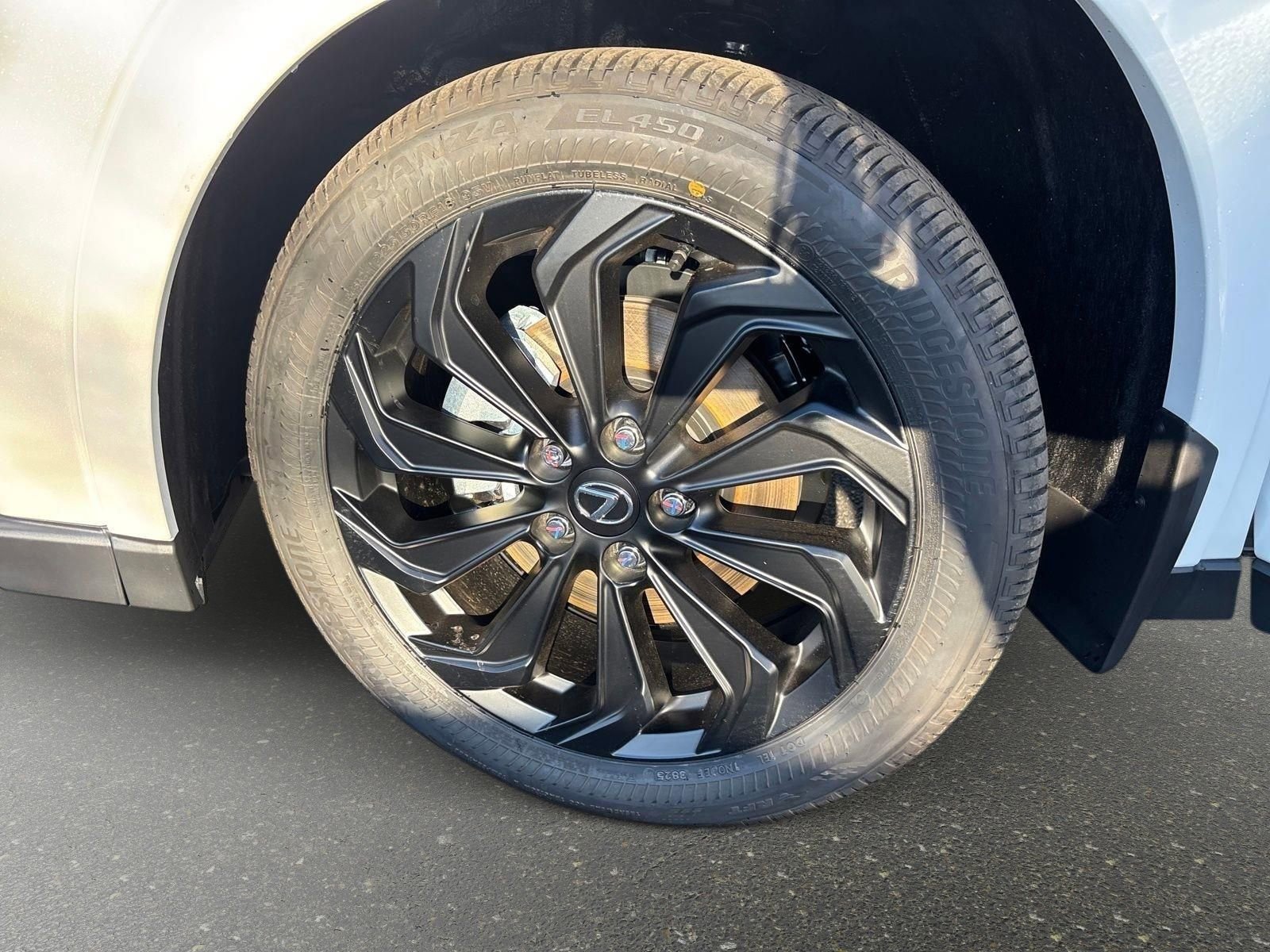 New 2025 Lexus UX 300h FWD image 27