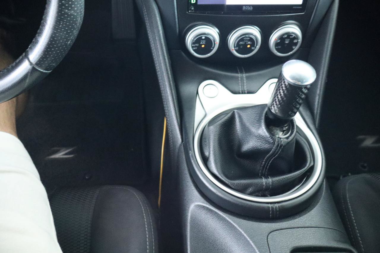 Used 2017 Nissan 370Z Coupe RWD image 25