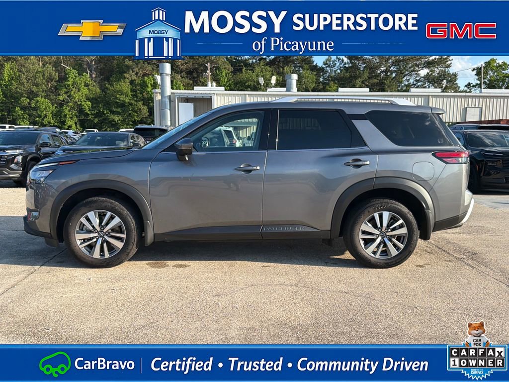 Certified 2025 Nissan Pathfinder SL w/ Cargo Package AWD/4WD image 3