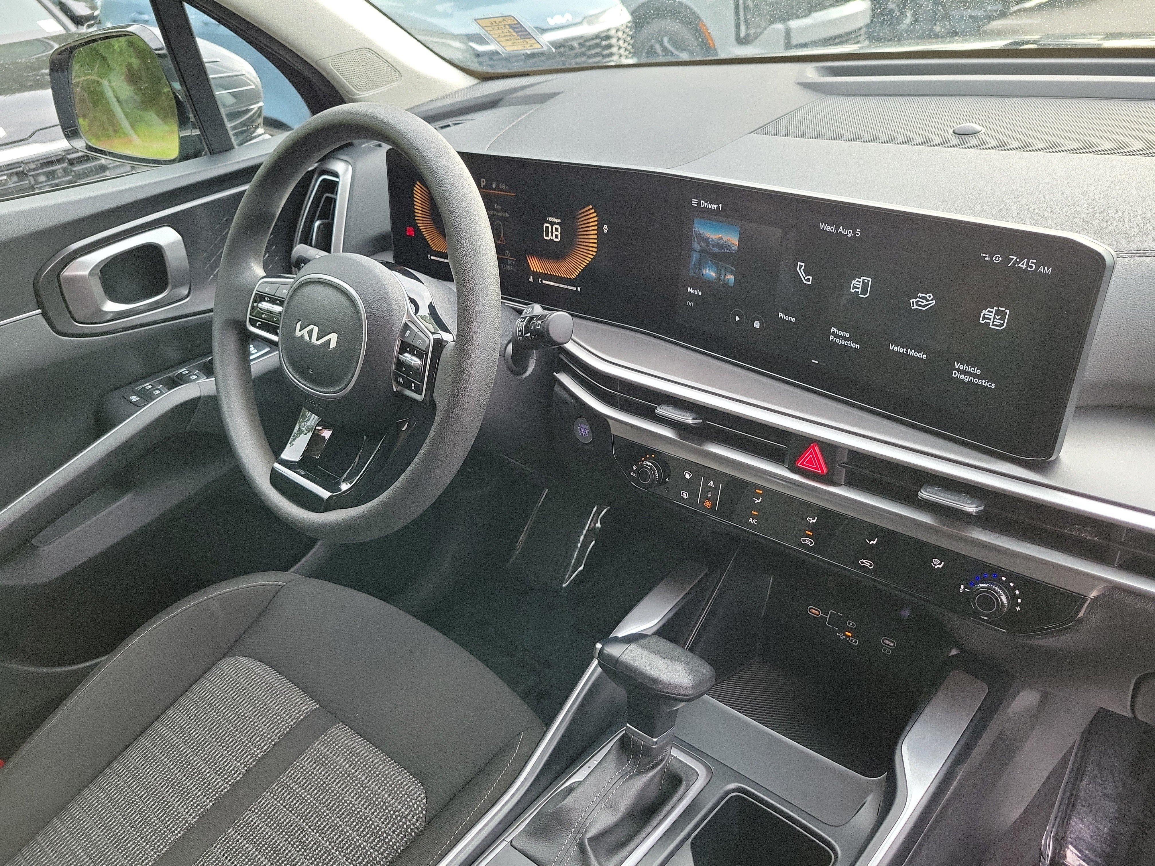 Certified 2024 Kia Sorento LX FWD image 8