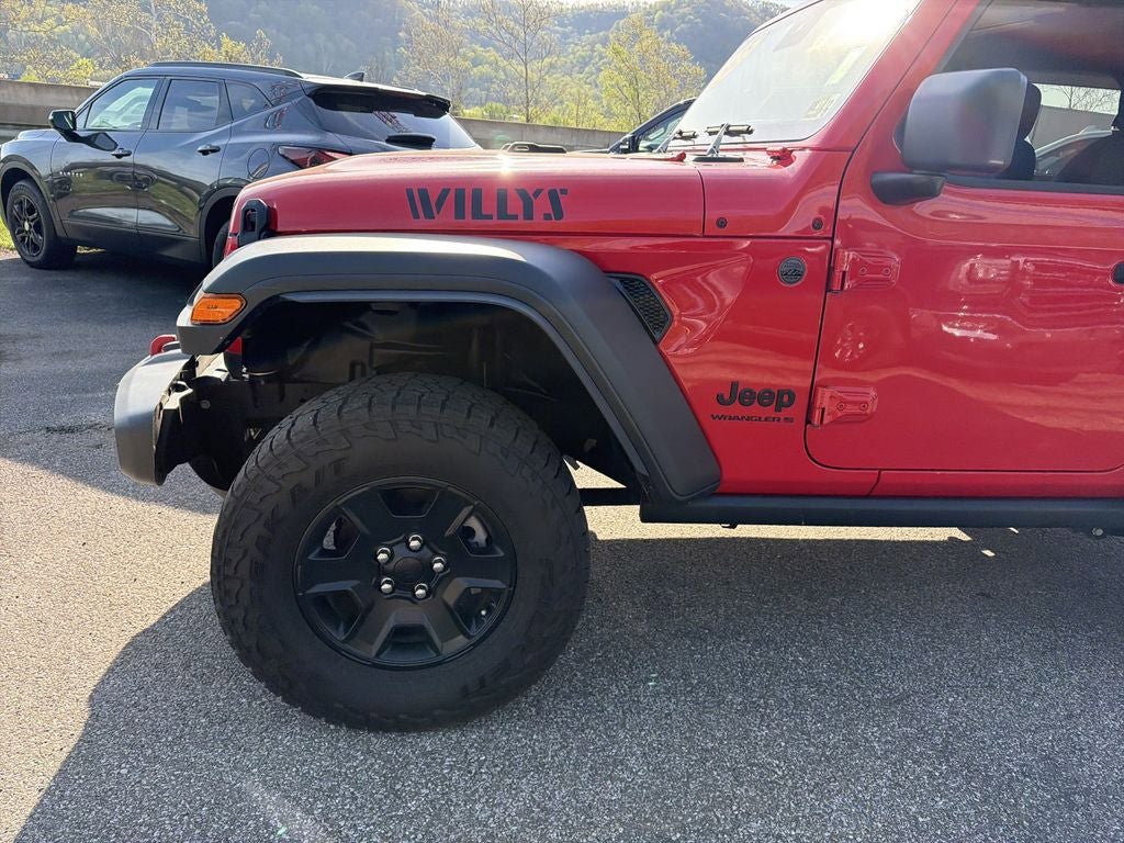 Used 2025 Jeep Wrangler Sport image 8