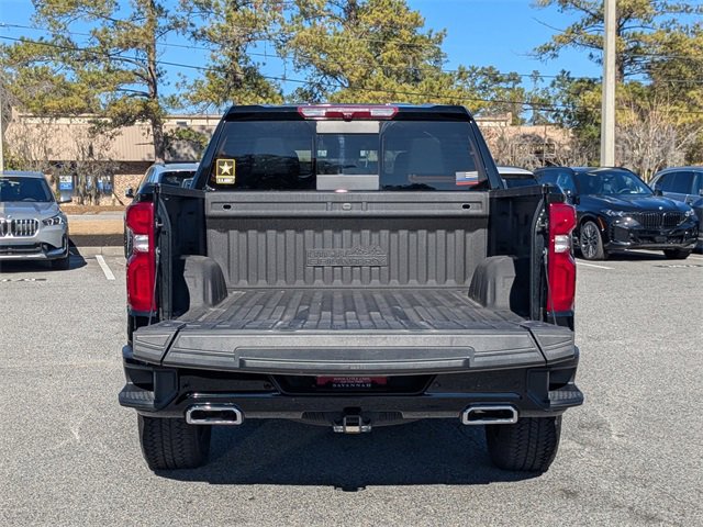 Used 2023 Chevrolet Silverado 1500 High Country image 14