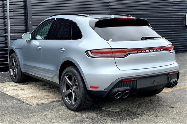 New 2025 Porsche Macan image 3