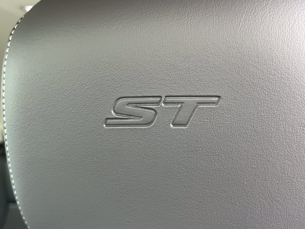 New 2026 Buick Envision Sport Touring AWD/4WD image 12