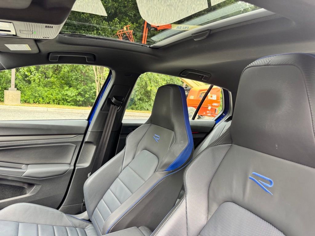 Used 2023 Volkswagen Golf R AWD/4WD image 23