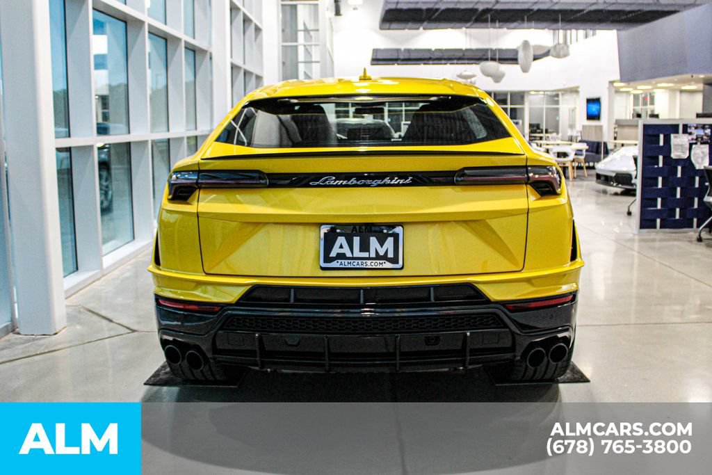 Used 2023 Lamborghini Urus S AWD/4WD image 8