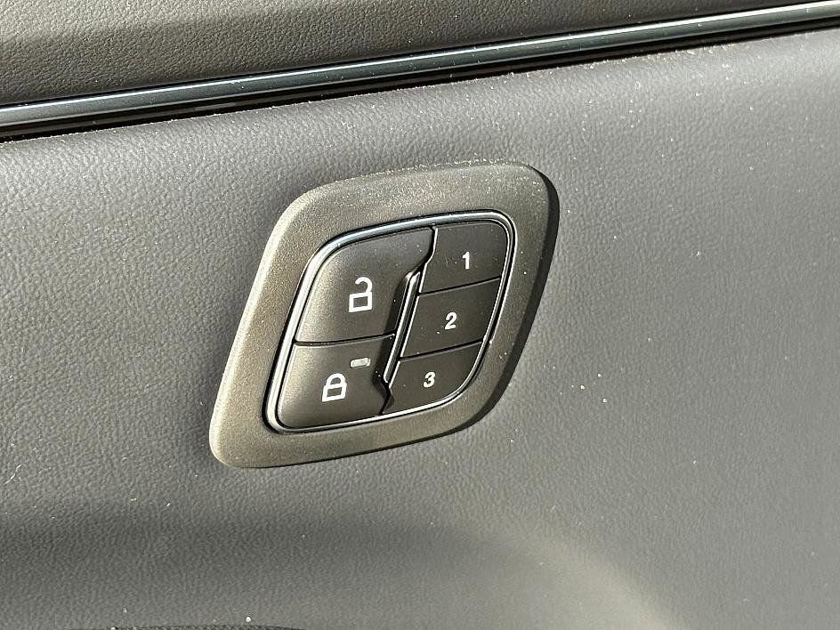 Certified 2024 Ford Mustang Mach-E Premium image 13