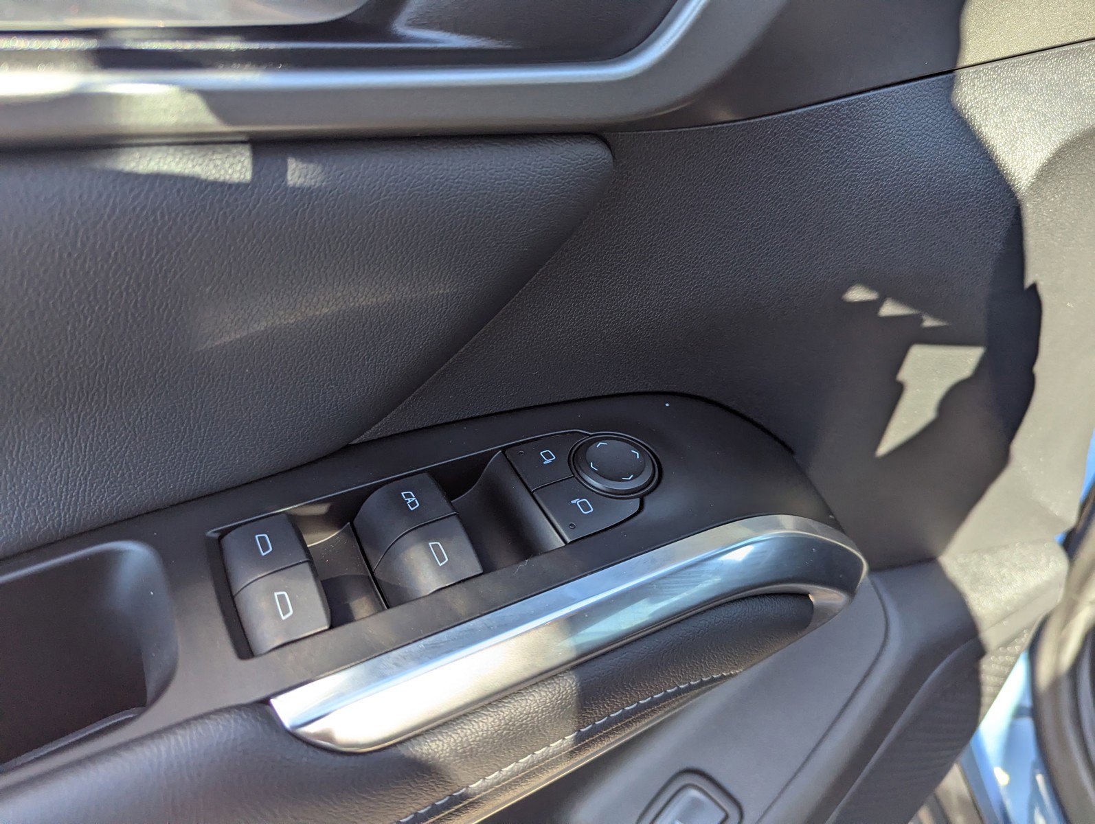 Certified 2025 Chevrolet Traverse LT image 29