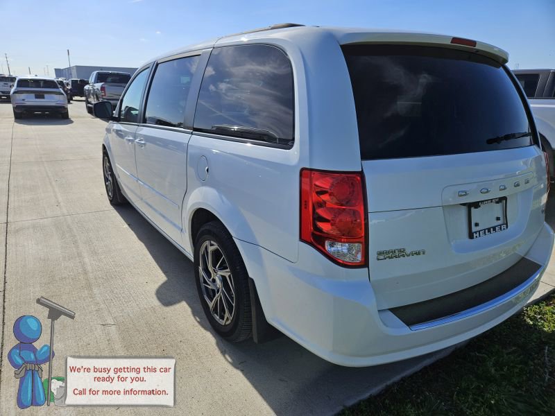 Used 2015 Dodge Grand Caravan R/T w/ Driver Convenience Group FWD image 3
