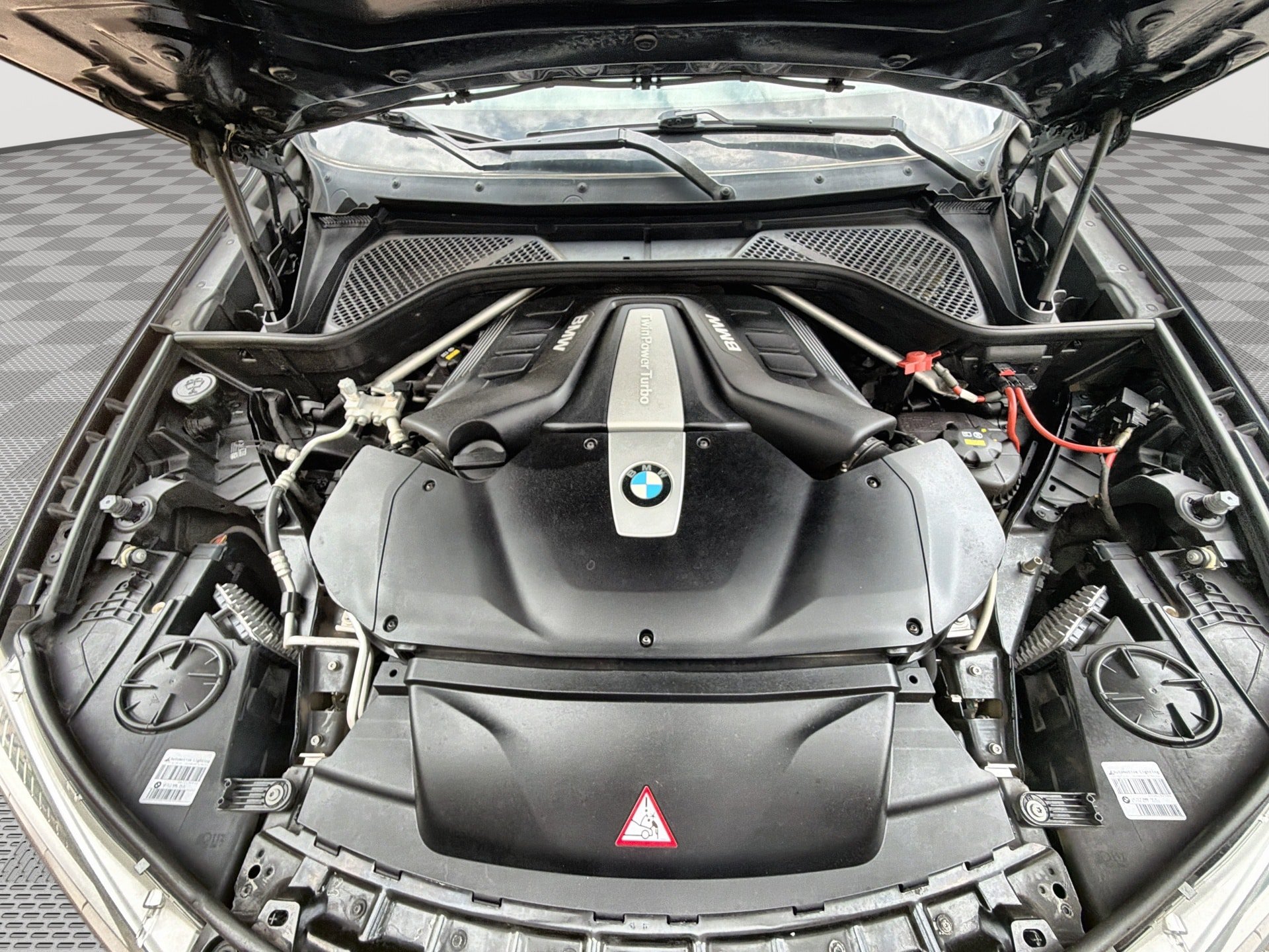 Used 2019 BMW X6 xDrive50i w/ M Sport Package AWD/4WD image 18