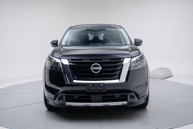 Used 2025 Nissan Pathfinder SL FWD image 12