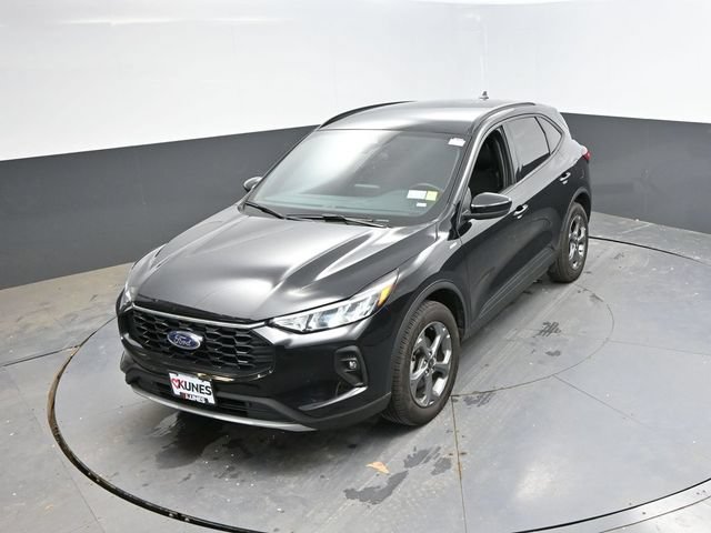 Used 2025 Ford Escape ST-Line Select AWD/4WD image 40