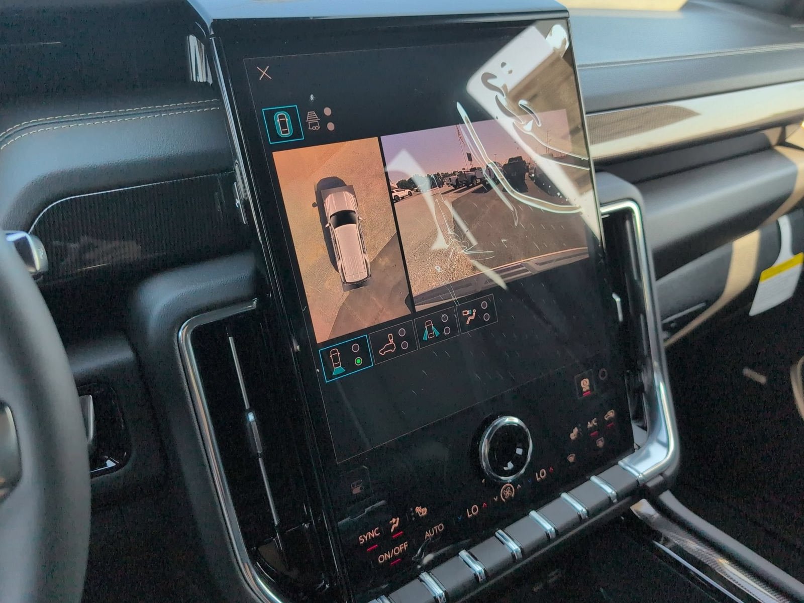 New 2026 GMC Yukon Elevation AWD/4WD image 19