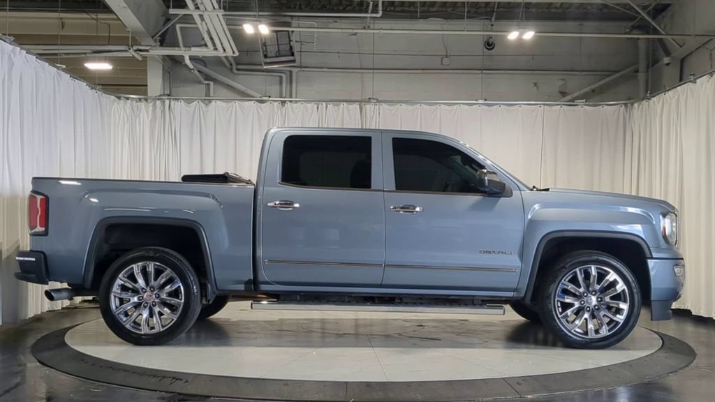 Used 2016 GMC Sierra 1500 Denali w/ Enhanced Driver Alert Package AWD/4WD image 11