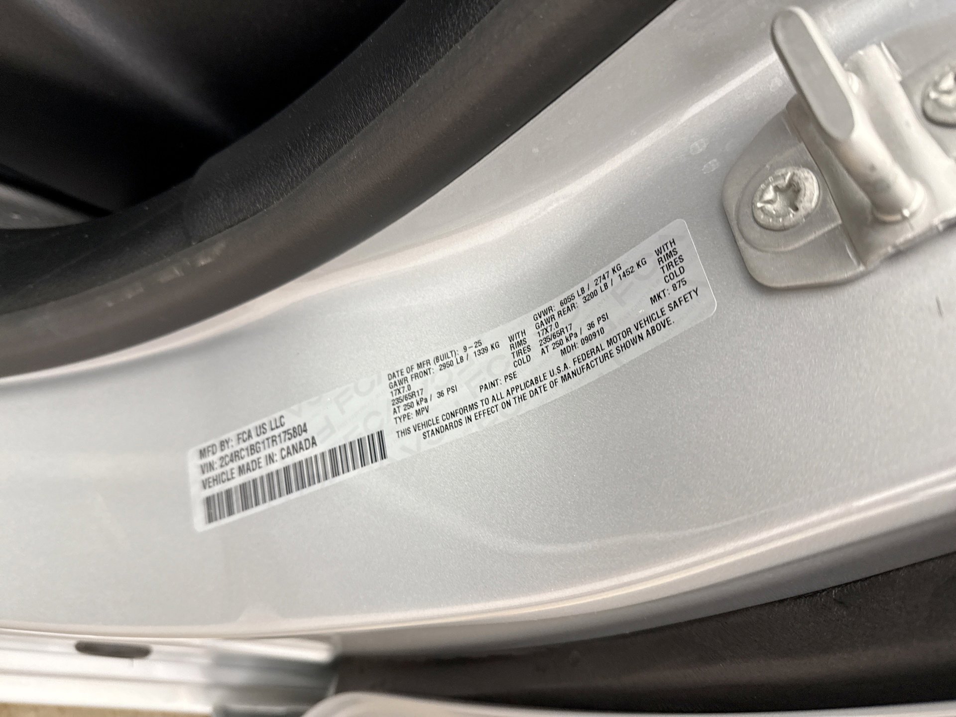 Used 2026 Chrysler Pacifica Select image 20