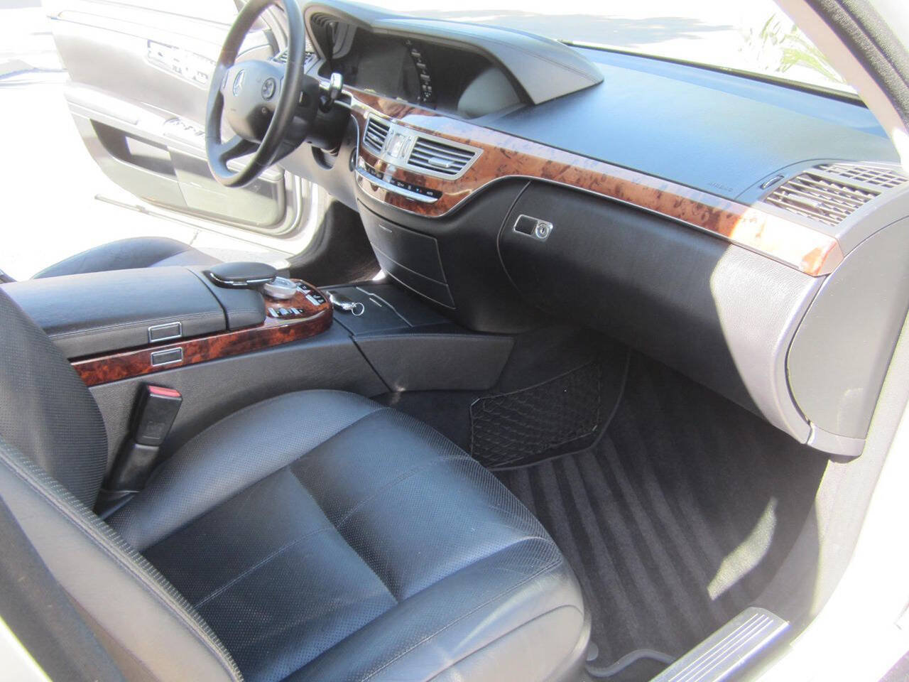 Used 2008 Mercedes-Benz S 550 image 23