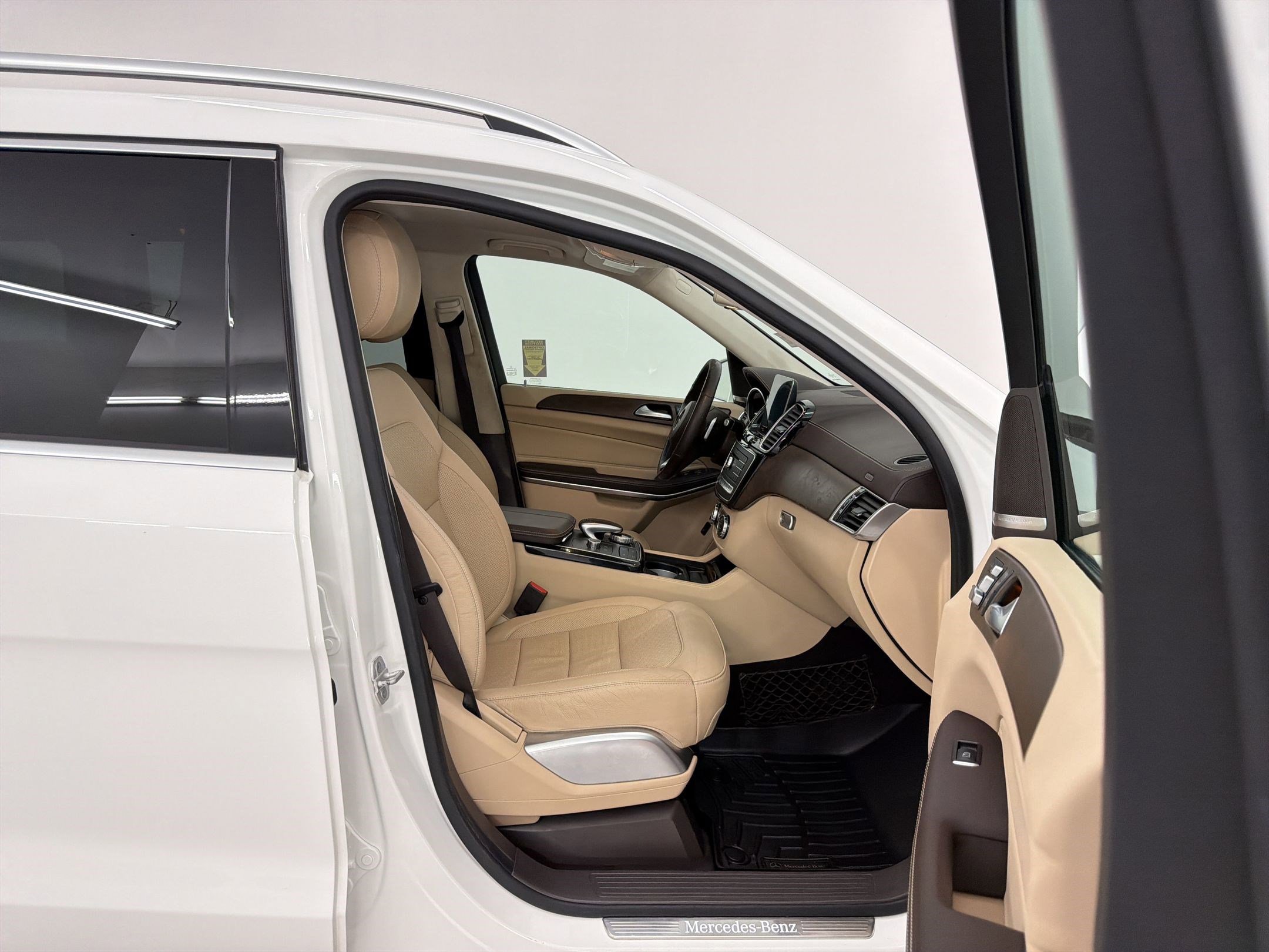 Used 2017 Mercedes-Benz GLS 550 4MATIC image 30