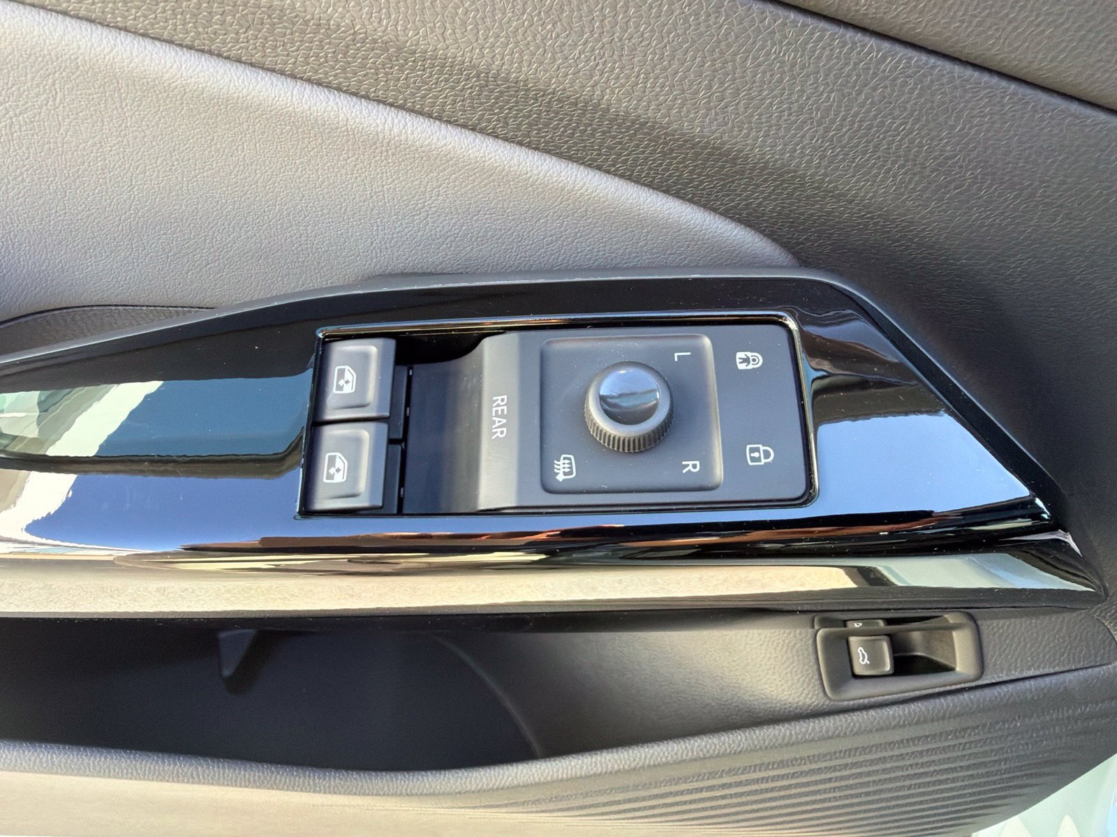 Used 2024 Volkswagen ID.4 Pro S RWD image 18