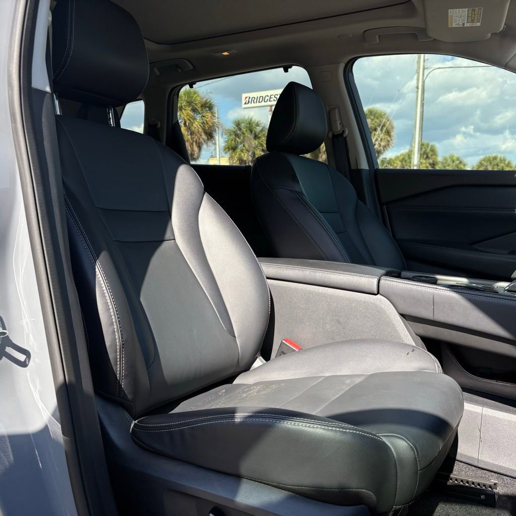 Used 2022 Nissan Rogue SL w/ SL Premium Package image 17
