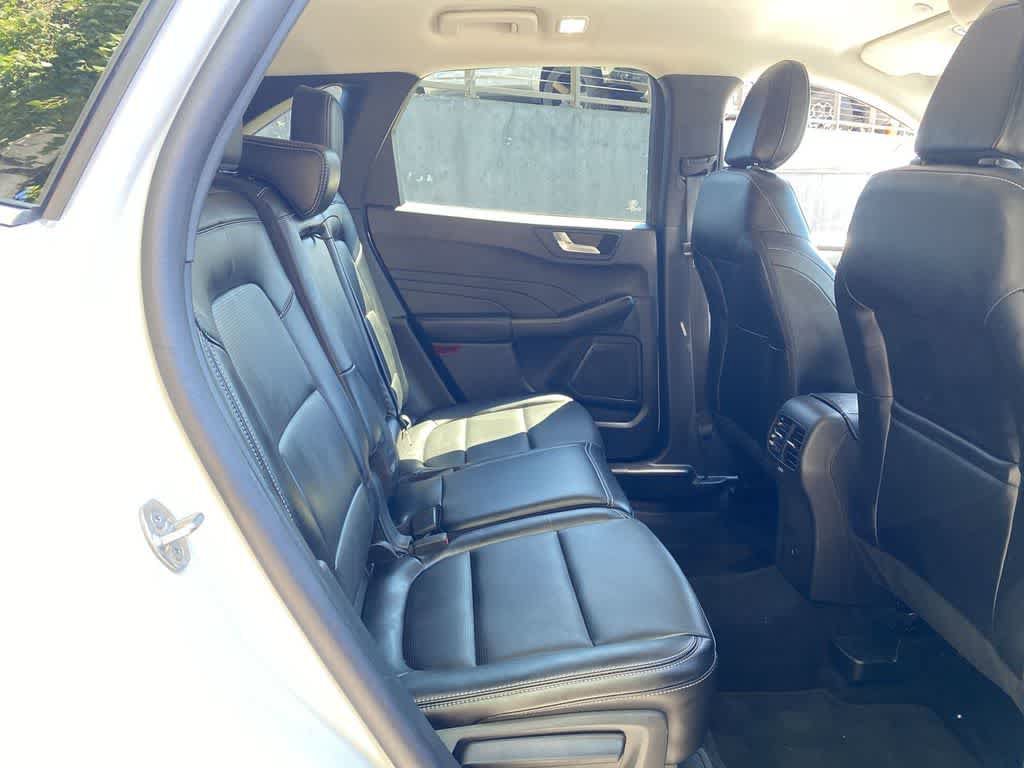 Used 2025 Ford Escape Platinum AWD/4WD image 17