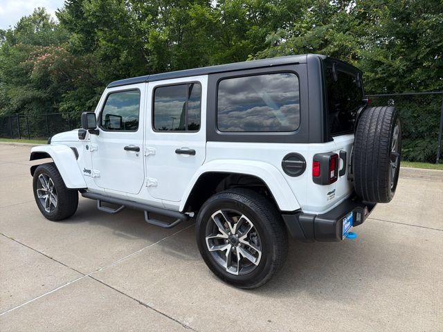 Used 2024 Jeep Wrangler Unlimited AWD/4WD image 3