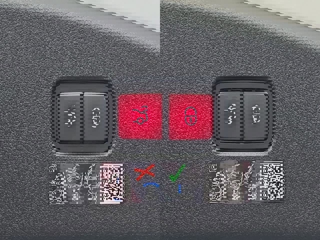 New 2026 Mercedes-Benz CLE 300 4MATIC Coupe image 29