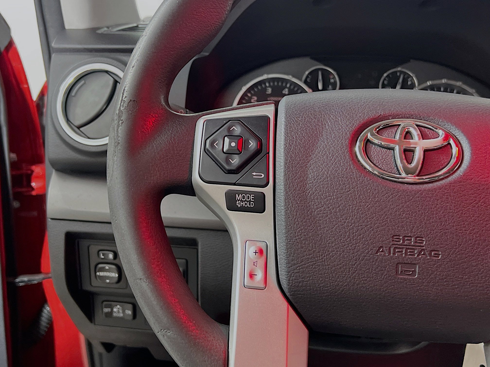 Used 2014 Toyota Tundra SR5 w/ SR5 Upgrade Package AWD/4WD image 18