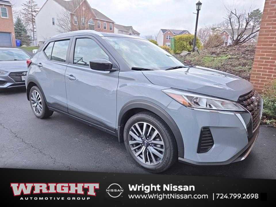 Certified 2023 Nissan Kicks SV image 1