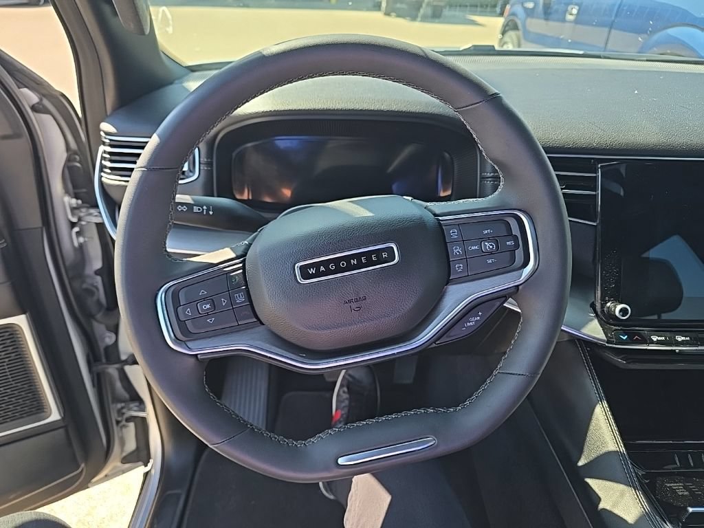 Used 2024 Jeep Wagoneer Series II AWD/4WD image 18