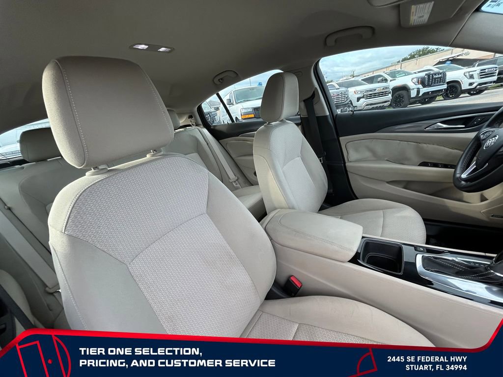 Used 2018 Buick Regal Preferred w/ Sights and Sounds Package FWD image 16