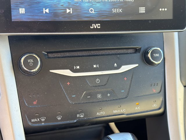 Used 2014 Ford Fusion SE w/ Equipment Group 202A FWD image 14