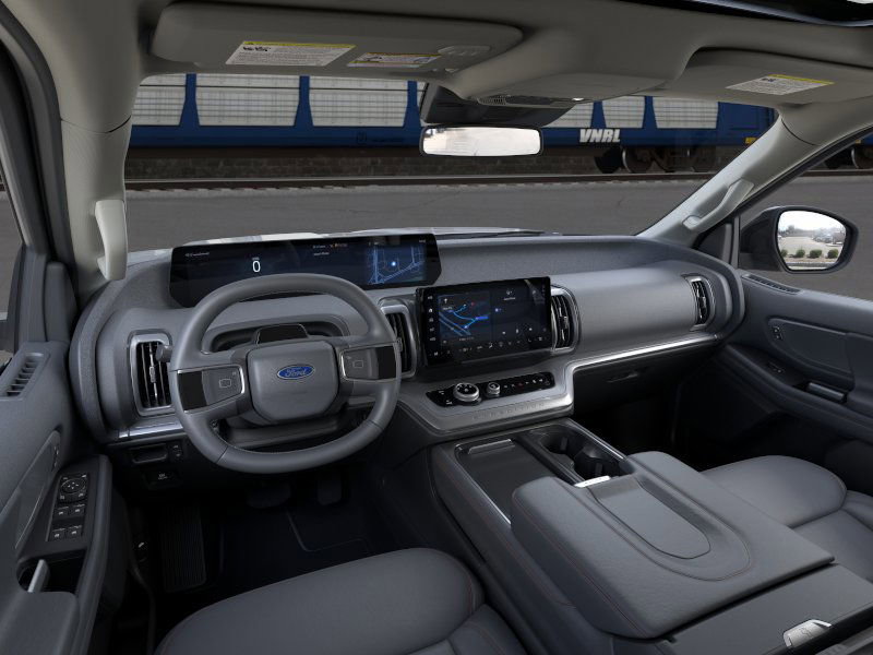 New 2026 Ford Expedition Active image 9