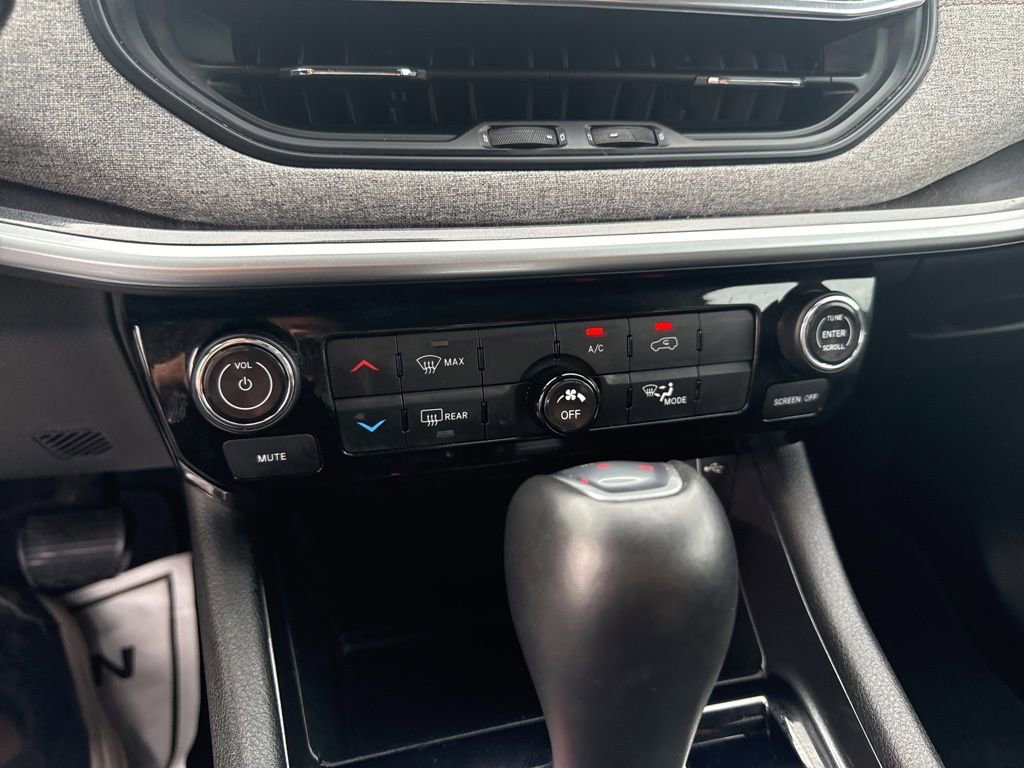 Certified 2022 Jeep Compass Latitude w/ Sun and Sound Group image 16