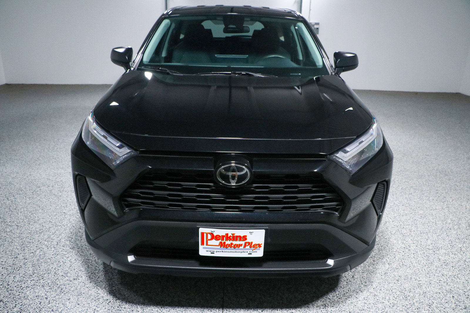 Used 2024 Toyota RAV4 LE image 4