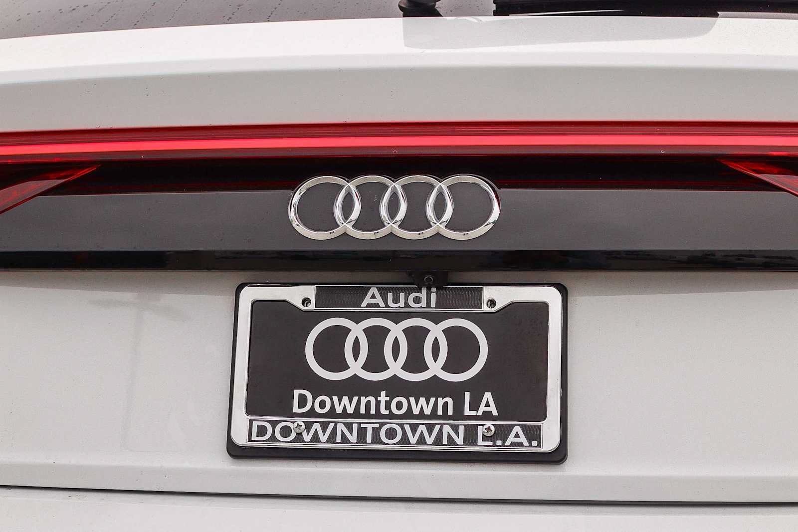 Used 2022 Audi Q8 Premium Plus w/ Premium Plus Package AWD/4WD image 11
