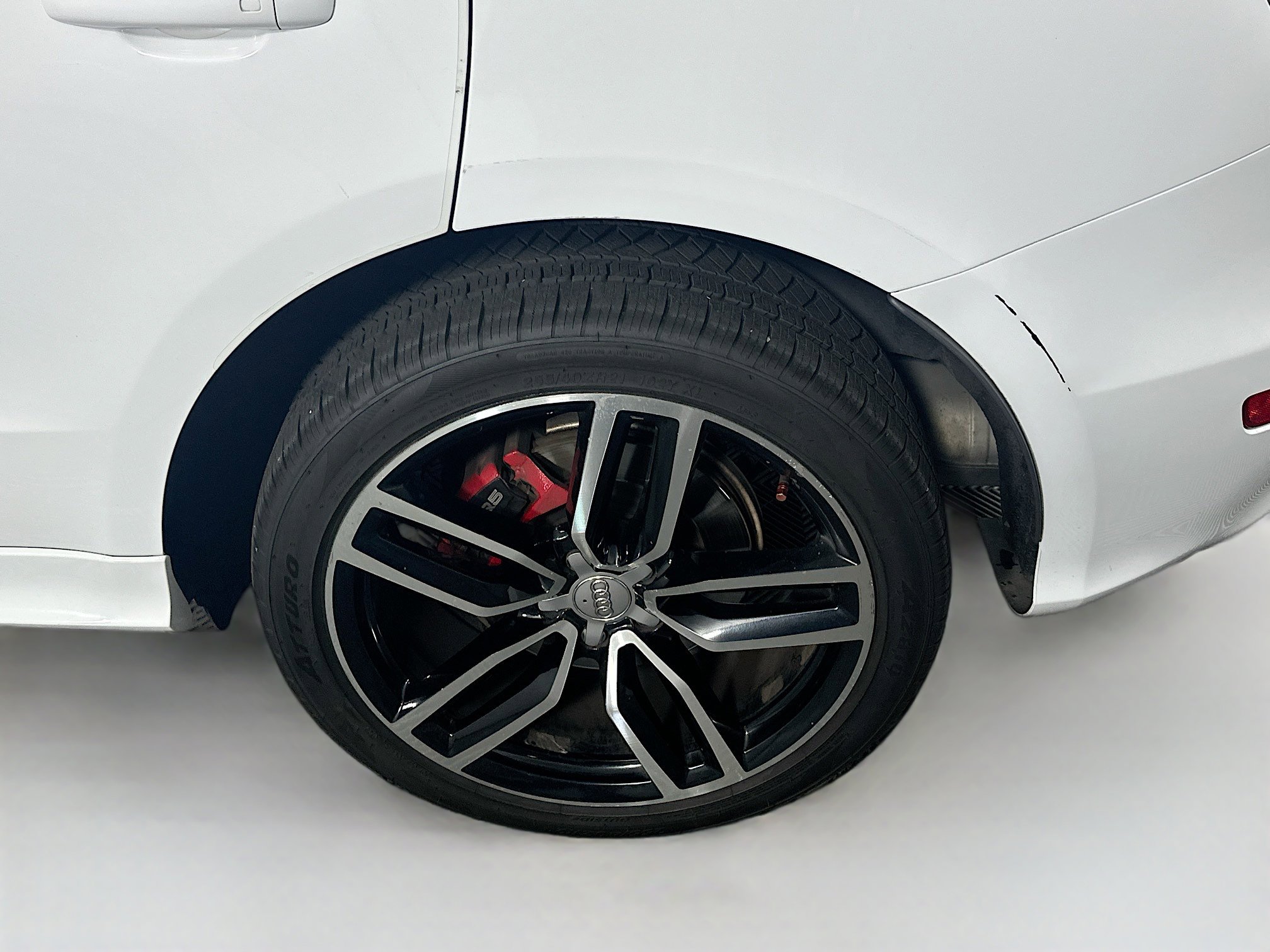 Used 2017 Audi SQ5 Premium Plus w/ Technology Package image 11