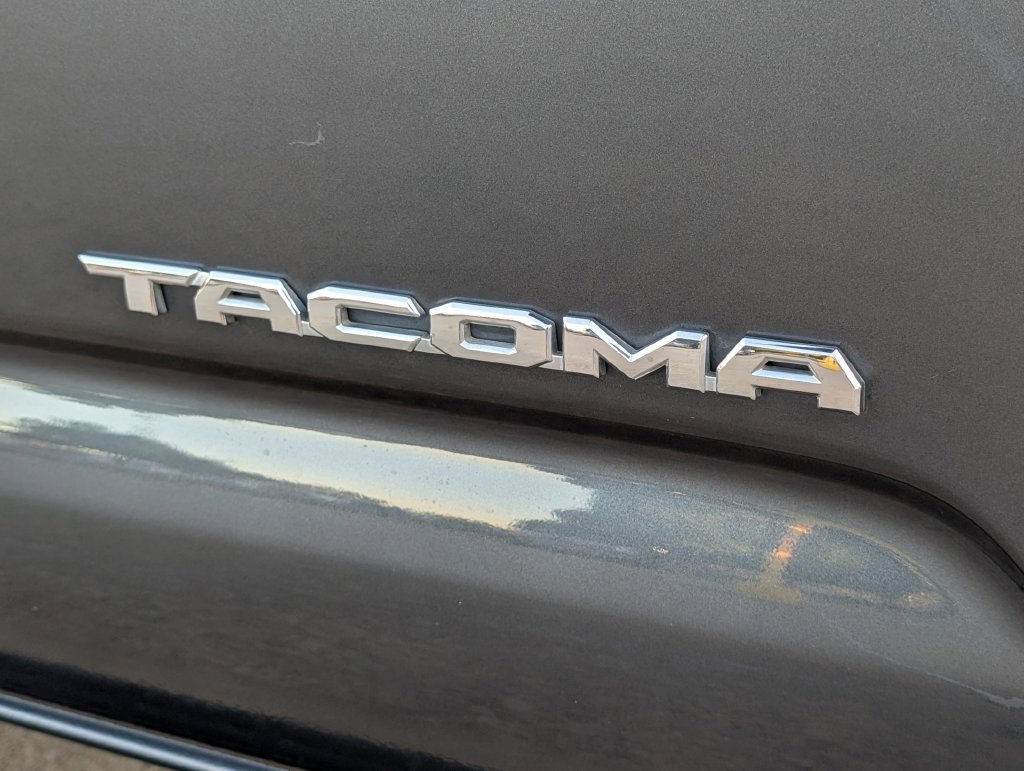 Used 2023 Toyota Tacoma Limited AWD/4WD image 32