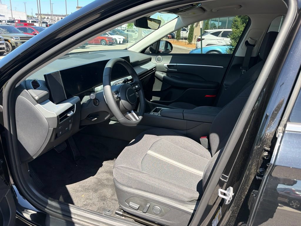 New 2026 Hyundai Sonata SEL FWD image 8