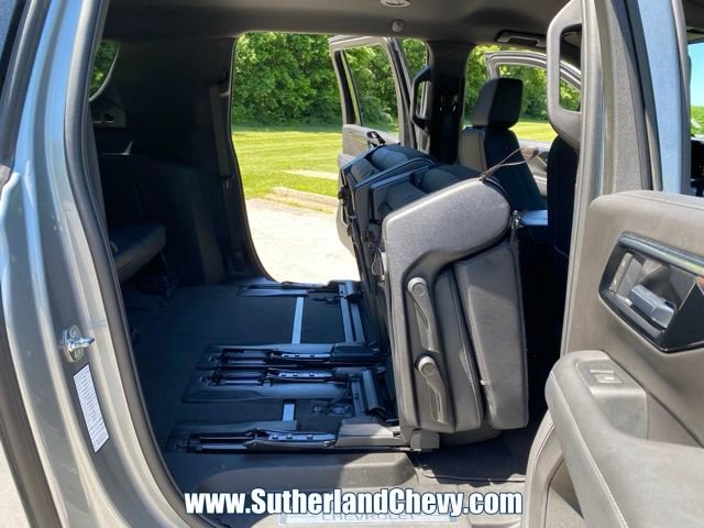 Used 2025 Chevrolet Suburban Z71 AWD/4WD image 42