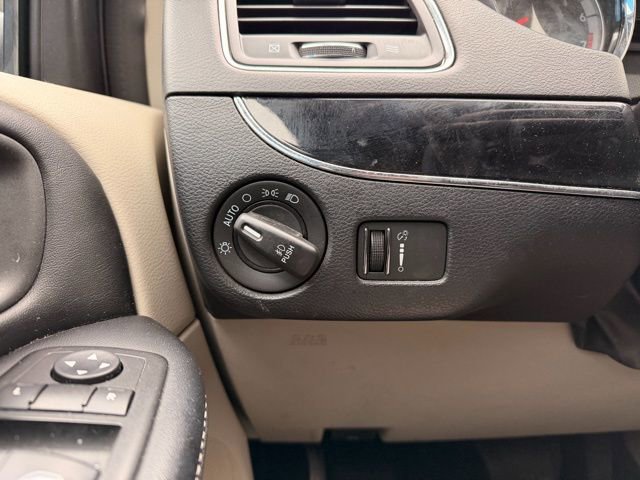 Used 2019 Dodge Grand Caravan SXT image 15