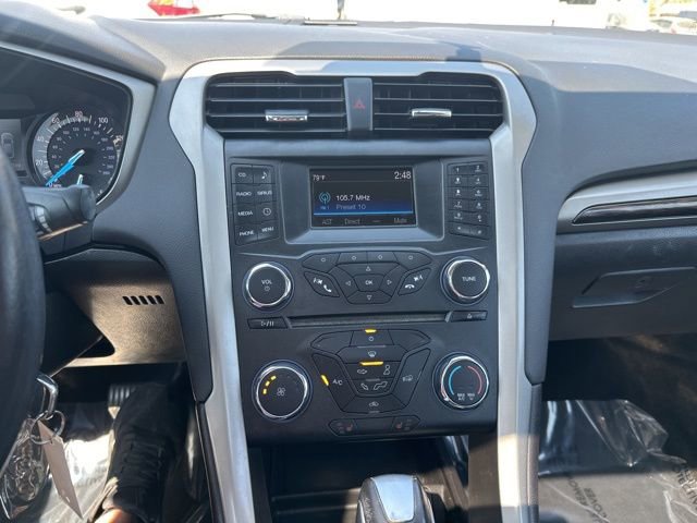 Used 2015 Ford Fusion SE w/ Equipment Group 202A image 16